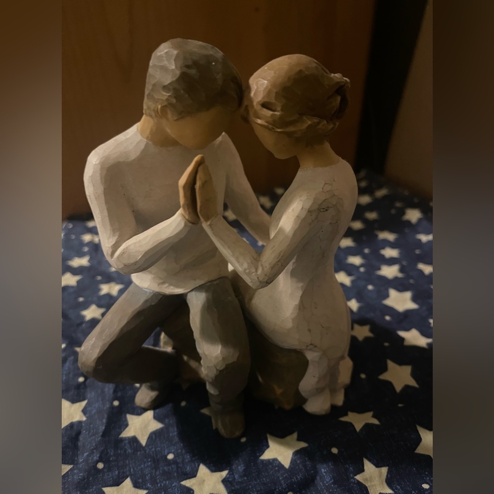 NWOT Willow Tree Lady/Man figurine